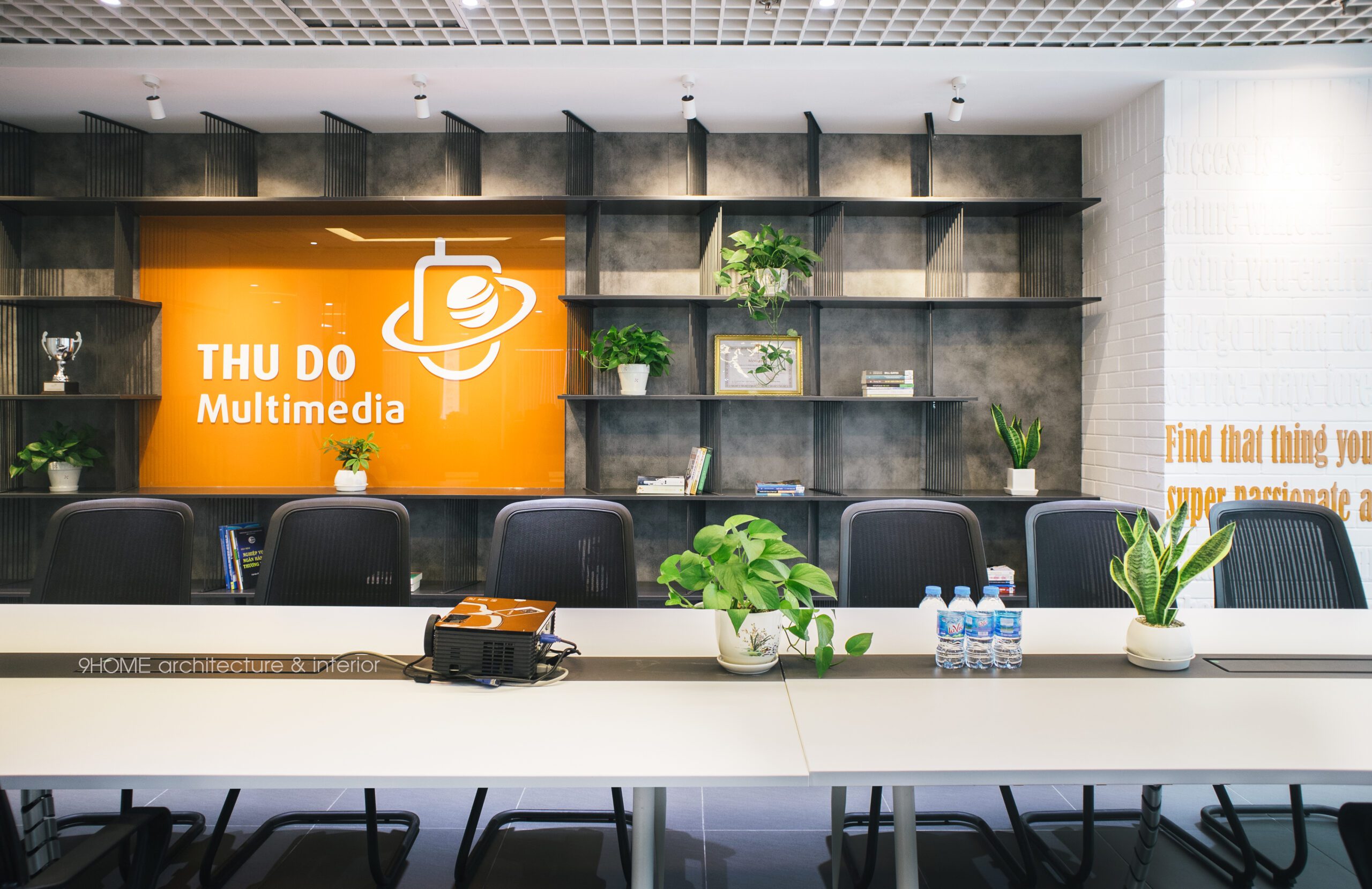 5. Phong hop lon (4)